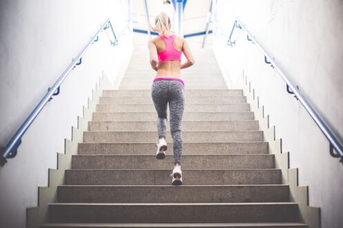 Bėgimas laiptais yra puikus būdas atsikratyti antsvorio. 